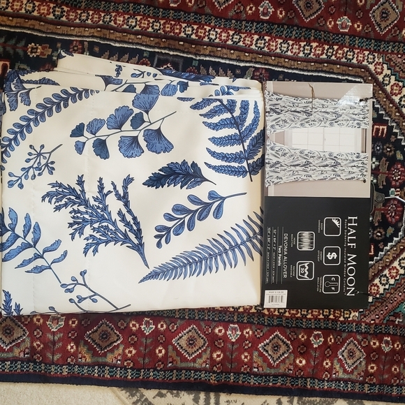 HALF MOON DEVONIA ALLOVER TWO PANELS. ROOM DARK. CURTAINS NOISE REDUC. 52X84 NWT - Picture 4 of 10